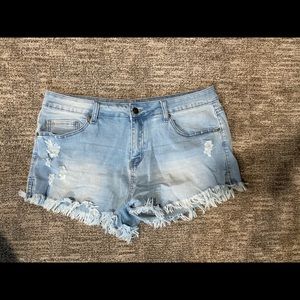 Women’s Frayed Jean Shorts